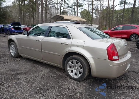 2006 Chrysler 300 из США, поврежденный, VIN 2C3LA43R96H282529